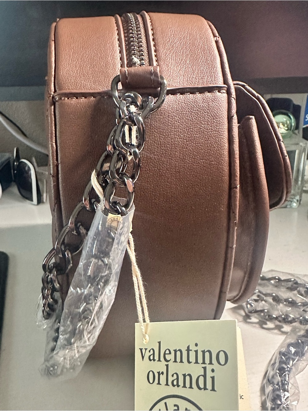 Valentino Orlandi Quilted Heart Crossbody in Mauve Taupe with Gold V-Clasp - Picture 2 of 8